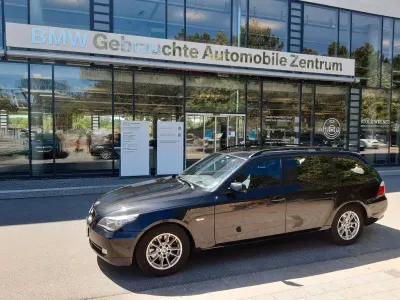 Gebraucht BMW 525 218 PS (160 kW) 2007 Schwarz Kombi