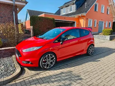 Używany Ford Fiesta ST 182 KM (133 kW) 2017 Czerwony Hatchback