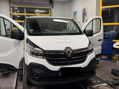 Usado Renault Trafic 120 HP (88 kW) 2020 Branco Monovolume