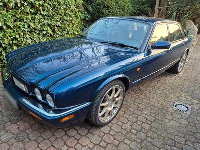 Gebraucht Jaguar XJR 363 PS (266 kW) 2001 Blau Limousine