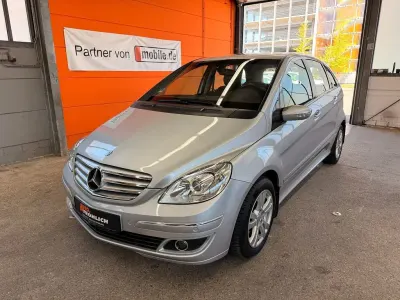 Second-hand Mercedes B180 109 CP (80 kW) 2006 Argintiu Monovolum