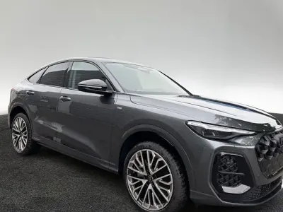Neu Audi Q5 Sportback Sport 204 PS (150 kW) 2026 Grau SUV