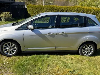 Gebraucht Ford Grand C-Max Titanium 150 PS (110 kW) 2016 Silber Van / Kleinbus