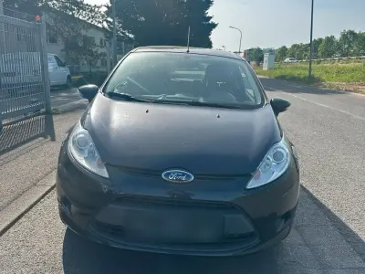 Gebraucht Ford Fiesta 60 PS (44 kW) 2010 Schwarz Kleinwagen