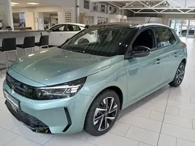 Usata Opel Corsa 110 CV (80 kW) 2026 Verde Utilitaria