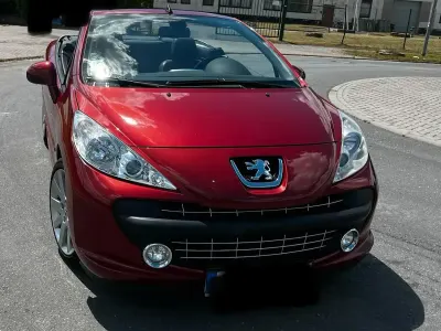 Gebraucht Peugeot 207 CC 120 PS (88 kW) 2009 Rot Cabrio