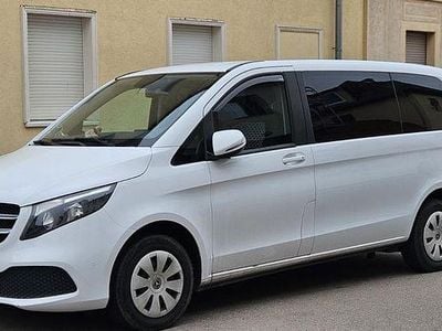 Gebraucht Mercedes V220 163 PS (119 kW) 2021 Weiß Van / Kleinbus