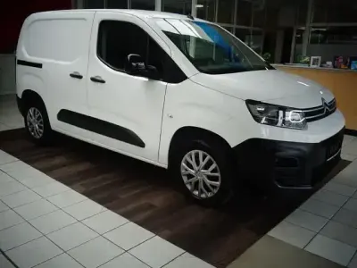 Gebraucht Citroën Berlingo 102 PS (75 kW) 2022 Weiß Van / Kleinbus