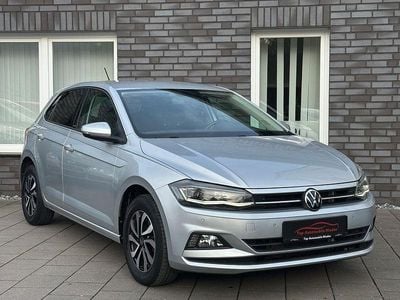 Usata VW Polo Active 110 CV (80 kW) 2021 Argento Utilitaria