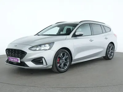 Gebraucht Ford Focus ST-Line 125 PS (91 kW) 2021 Polar silber Limousine
