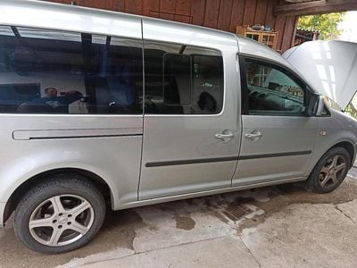 Gebraucht VW Caddy Maxi 105 PS (77 kW) 2009 Silber Van / Kleinbus