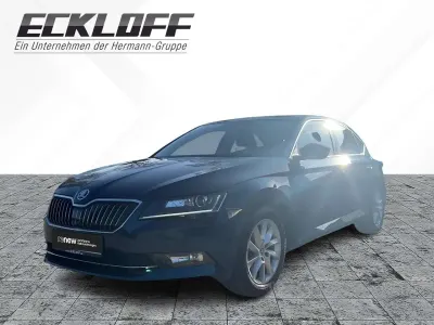 Gebraucht Skoda Superb Style 150 PS (110 kW) 2019 Blau Limousine