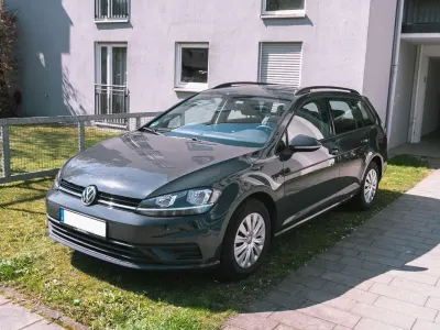 Gebraucht VW Golf VII Comfortline 116 PS (85 kW) 2019 Grau Kombi