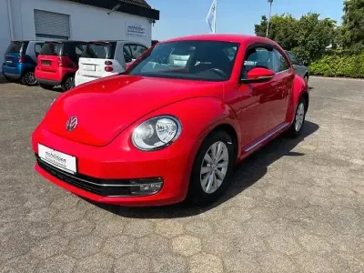 Gebraucht VW Beetle Design 105 PS (77 kW) 2012 Rot Kleinwagen