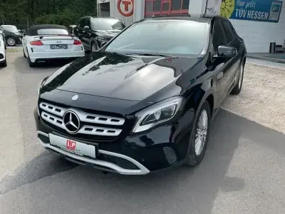 Gebraucht Mercedes GLA200 136 PS (100 kW) 2017 Schwarz SUV