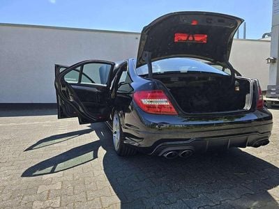 Mercedes C63 AMG