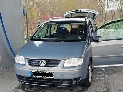 Grau Gebraucht 2006 VW Touran Van / Kleinbus | 600 € (Superpreis)