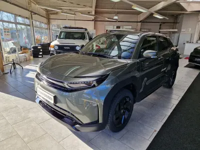 Neu Toyota Urban Cruiser 127 kW (174 PS) 2026 Grau SUV