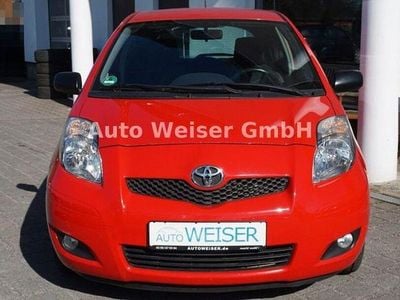 Gebraucht Toyota Yaris Edition 99 PS (72 kW) 2011 Rot Kleinwagen