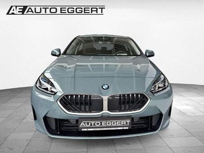 Begagnad BMW 120 Performance 170 HK (125 kW) 2024 Grön Halvkombi