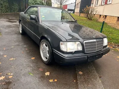 Gebraucht Mercedes 300 220 PS (161 kW) 1993 Schwarz Cabrio