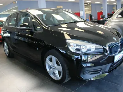 Gebraucht BMW 225 Active Tourer iPerformance 136 PS (100 kW) 2019 Schwarz Van / Kleinbus