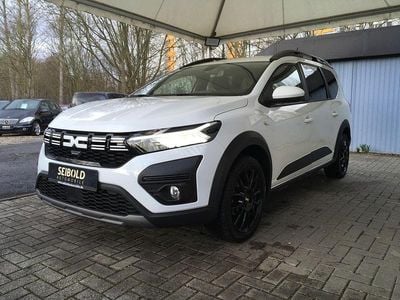 Gebraucht Dacia Jogger Expression 101 PS (74 kW) 2023 Weiß Van / Kleinbus
