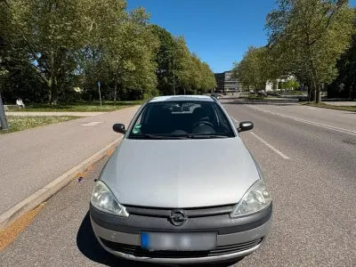 Używany Opel Corsa 75 KM (55 kW) 2002 Szary Hatchback