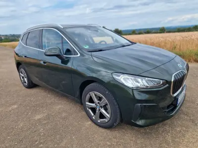 Gebraucht BMW 218 Active Tourer Sport Line 150 PS (110 kW) 2023 Grün Van / Kleinbus