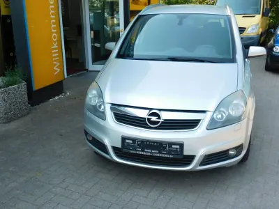 Gebraucht Opel Zafira Edition 140 PS (102 kW) 2006 Silber Van / Kleinbus