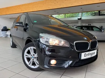 Gebraucht BMW 218 Gran Tourer Sport Line 136 PS (100 kW) 2015 Schwarz Van / Kleinbus