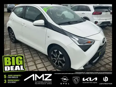 Gebraucht Toyota Aygo X-play 72 PS (52 kW) 2020 Weiß Kleinwagen