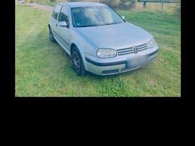 Usata VW Golf IV Basis 105 CV (77 kW) 2003 Argento Berlina