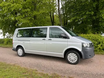 Gebraucht VW T5 102 PS (75 kW) 2010 Silber Van