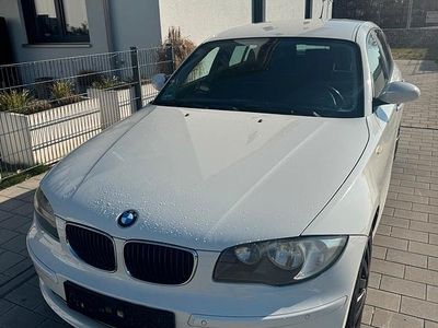 Gebraucht BMW 116 122 PS (89 kW) 2008 Weiß Kleinwagen