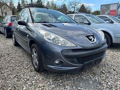 Gebraucht Peugeot 206+ Basis 75 PS (55 kW) 2009 Grau Kleinwagen