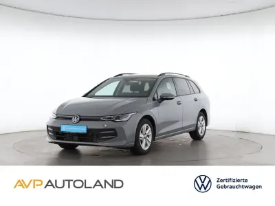 Gebraucht VW Golf VIII Life 150 PS (110 kW) 2025 Mondsteingrau Kombi