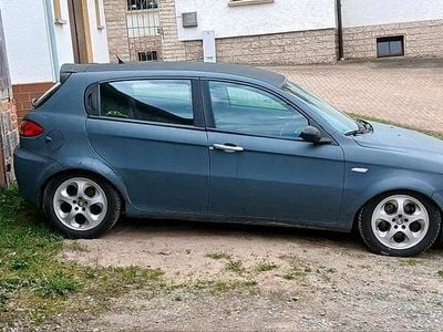 Gebraucht Alfa Romeo 147 105 PS (77 kW) 2006 Grau Kleinwagen