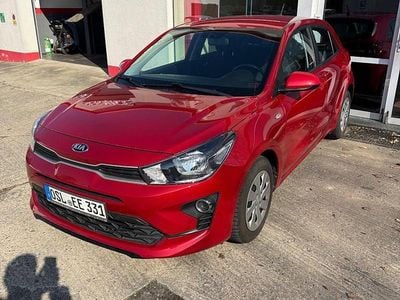Gebraucht Kia Rio Edition 7 84 PS (61 kW) 2022 Rot Kleinwagen