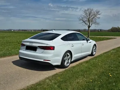 Gebraucht Audi A5 Sportback Sport 190 PS (139 kW) 2019 Weiß Kleinwagen
