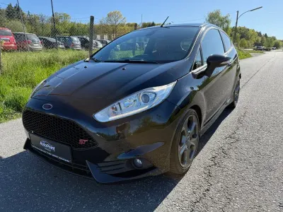 Usata Ford Fiesta Sport 182 CV (133 kW) 2015 Nero Utilitaria