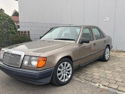 Gebraucht Mercedes 200 1989 Gold Limousine