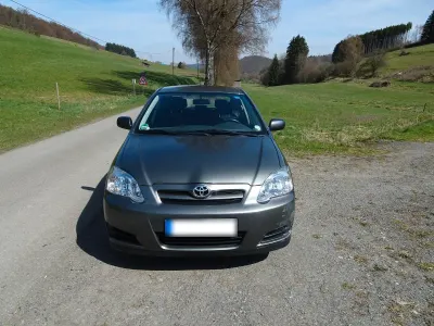 Gebraucht Toyota Corolla 96 PS (70 kW) 2004 Grau Kleinwagen