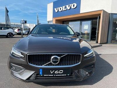 Gebraucht Volvo V60 Core 197 PS (144 kW) 2024 Particular grey Kombi