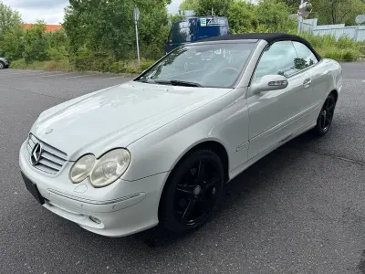 Gebraucht Mercedes CLK320 Elegance 218 PS (160 kW) 2005 Weiß Cabrio