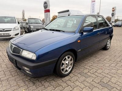 Gebraucht Lancia Delta 90 PS (66 kW) 1996 Blau Kleinwagen