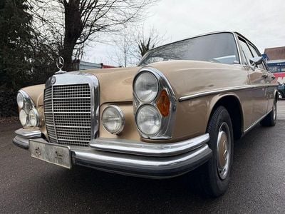 Gebraucht Mercedes 280 140 PS (102 kW) 1972 Gold Limousine
