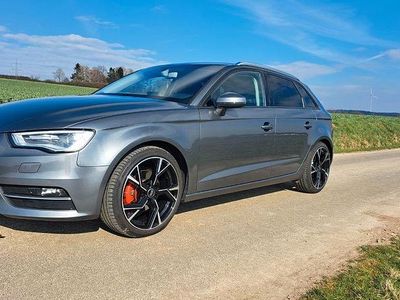 Gebraucht Audi A3 Ambition 150 PS (110 kW) 2015 Grau Limousine