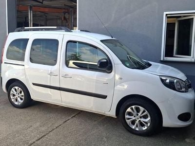 Gebraucht Renault Kangoo LIMITED Deluxe 90 PS (66 kW) 2017 Weiß Van / Kleinbus