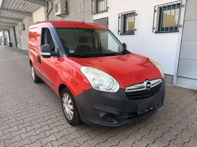 Gebraucht Opel Combo 90 PS (66 kW) 2015 Rot Van / Kleinbus